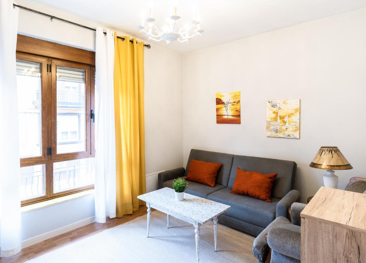Housingleon - Apartamento Plaza Mayor מראה חיצוני תמונה